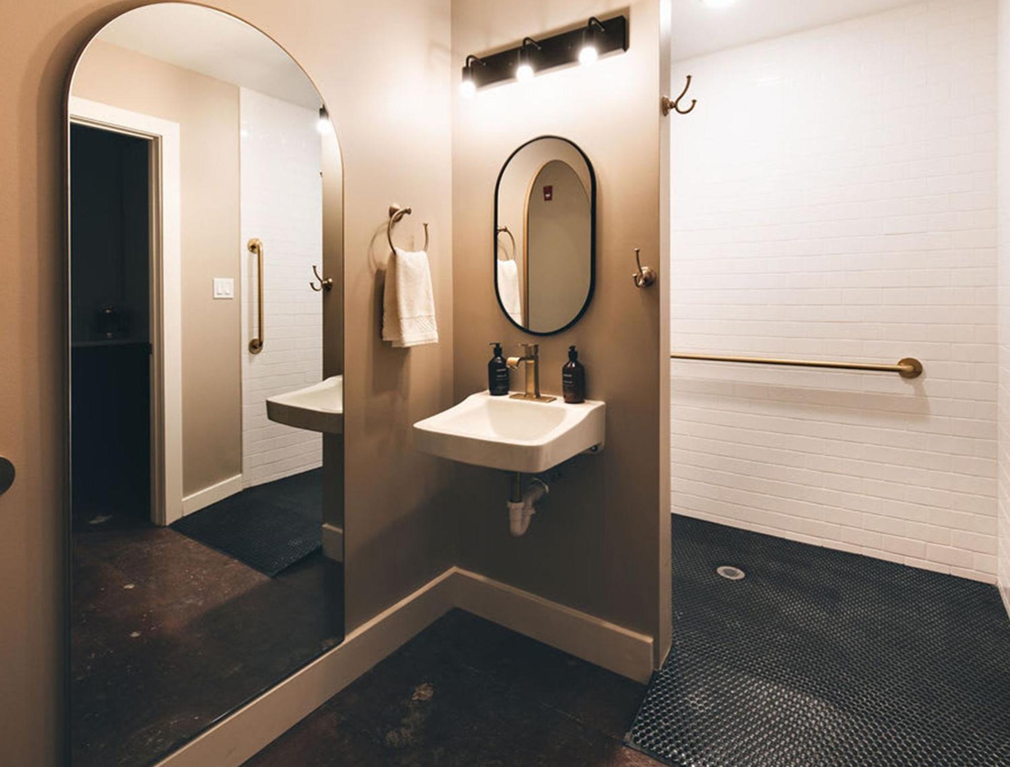 The Bellwether Hotel Louisville Exteriör bild